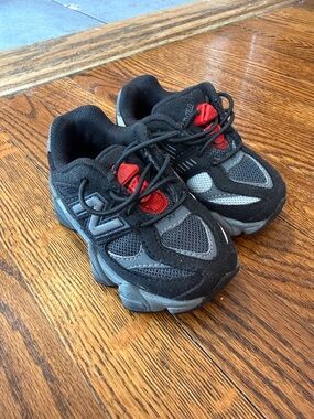 New Balance Black and Red Kids Sneakers